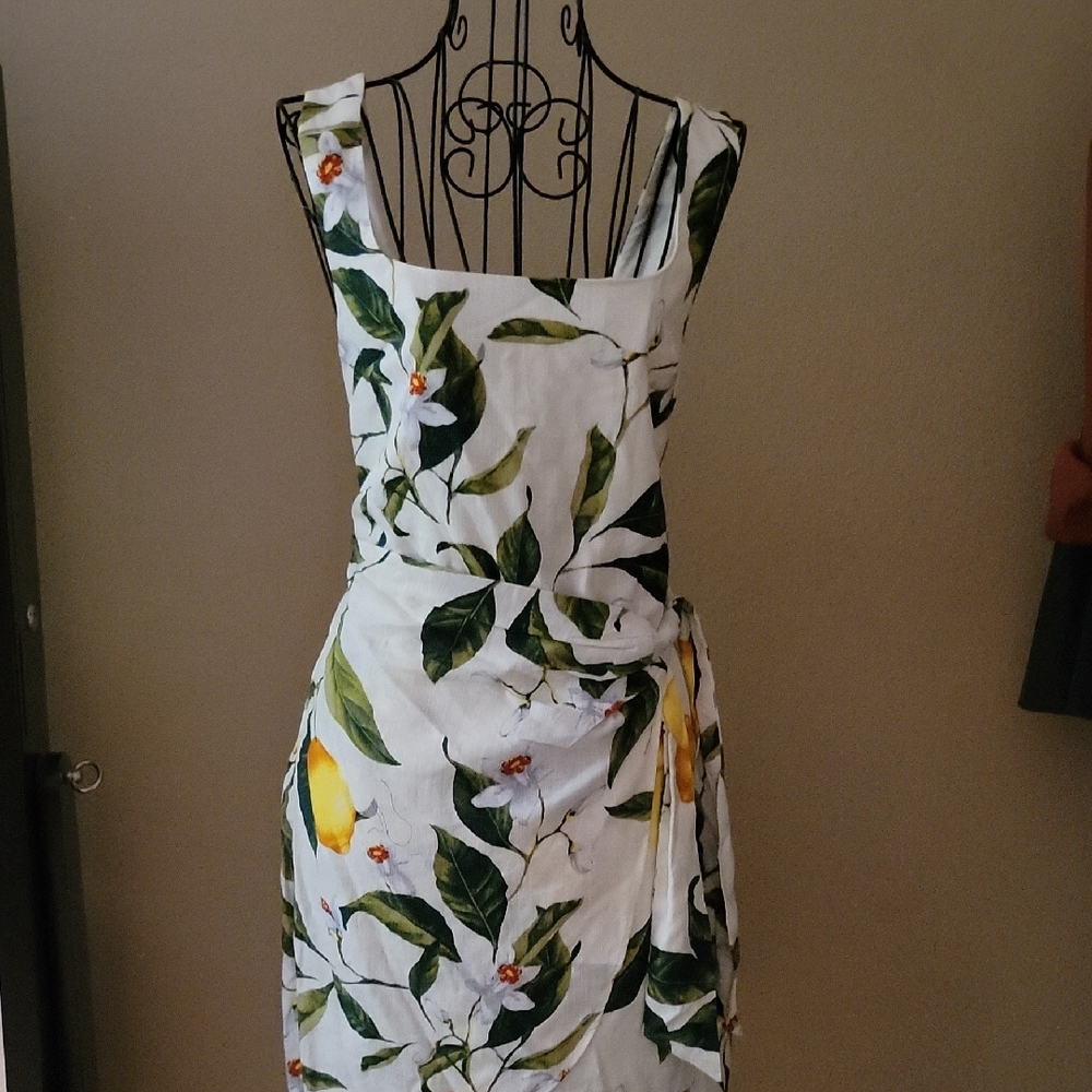 NWT Express White and Green Leaf Print Midi Dress